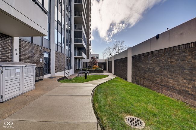 APT-15J - 4000 N Meridian St, Condo with 2 bedrooms, 2 bathrooms and null parking in Indianapolis IN | Image 40