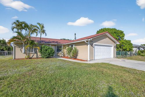 8288 Se Pine Cir, Hobe Sound, FL, 33455-6608 | Card Image