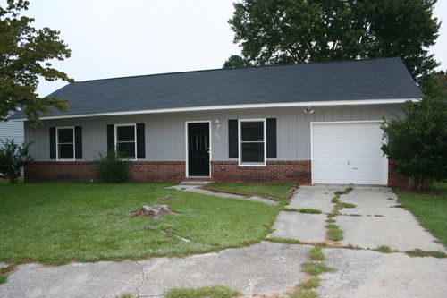 1271 Piney Green Rd, Jacksonville, NC, 28546-4530 | Card Image