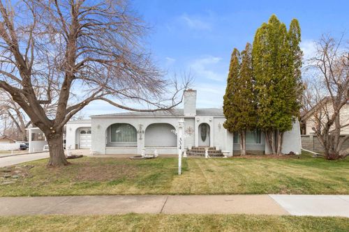 334 5 Street Se, Redcliff, AB, T0J2P2 | Card Image