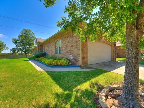 1900 Nw 157th St, Edmond, OK, 73013-1428 | Card Image