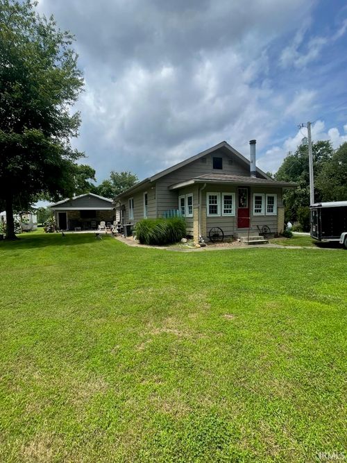 868 S County Road 900 E, Velpen, IN, 47590-8914 | Card Image