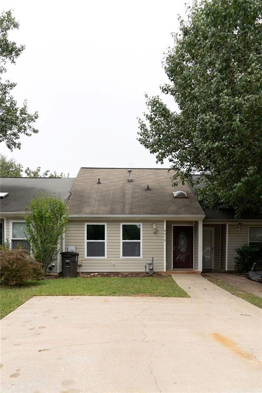 Stoneleigh Trce, Douglasville, GA 30134