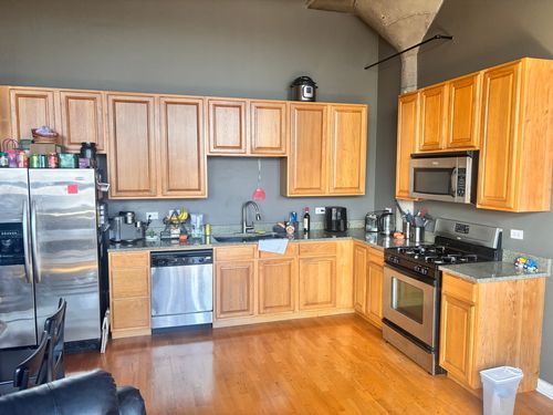 322-3963 W Belmont Avenue, Chicago, IL, 60618 | Card Image