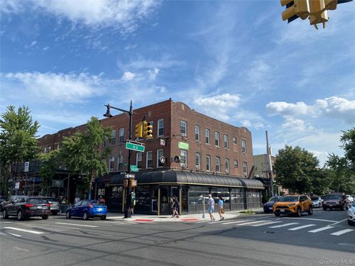 35-02 Ditmars Blvd, Astoria, NY, 11105-2107 | Card Image