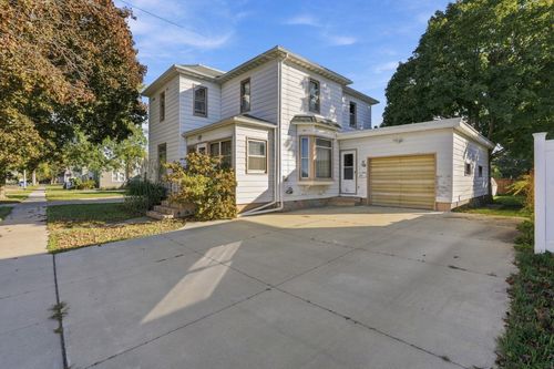 407 N Wanut Avenue, New Hampton, IA, 50659 | Card Image