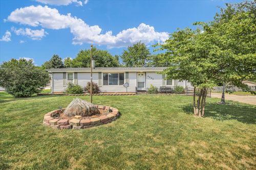 2208 Mallard Dr, Mahomet, IL, 61853-9405 | Card Image