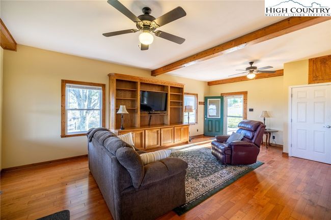200 Bp Tree Farm Ln, House other with 3 bedrooms, 3 bathrooms and null parking in Sparta NC | Image 5