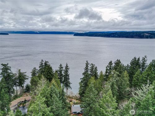 7418 Nw Ioka Dr, Silverdale, WA, 98383-9332 | Card Image