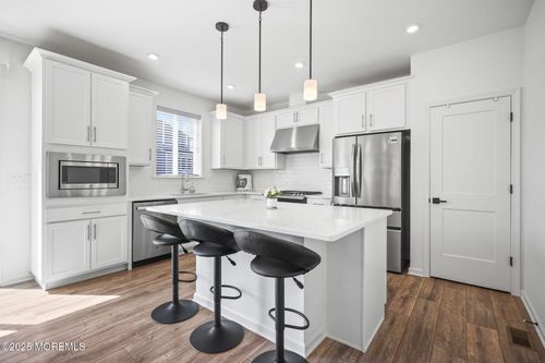 40 Gazania Dr, Old Bridge, NJ, 08857-6776 | Card Image