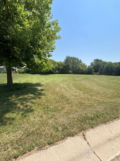 7580 Vida Ave, Village Of Lakewood, IL, 60014-6630 | Card Image