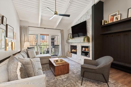 b3g-690 Carriage Way, Snowmass Village, CO, 81615-5468 | Card Image