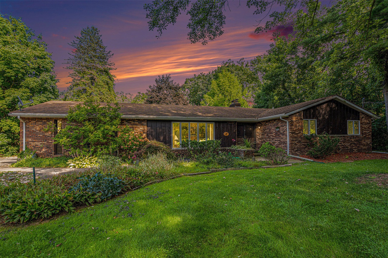 Locke Ln, Richland, MI 49083