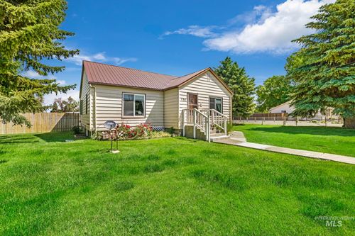 738 3rd Ave E, Gooding, ID, 83330-1176 | Card Image