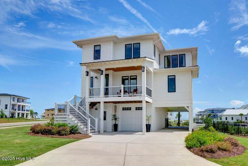 11 Amidships Ln, Hampstead, NC, 28443-0286 | Card Image