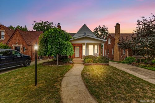 426 N Rosevere Ave, Dearborn, MI, 48128-1738 | Card Image