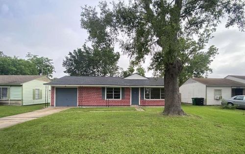 5715 Belmark St, Houston, TX, 77033-2145 | Card Image