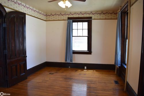 612 Avenue F, Fort Madison, IA, 52627-2911 | Card Image