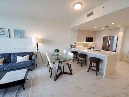 305-2000 Metropica Way, Sunrise, FL, 33323-3217 | Card Image