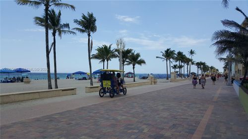 2822 Monroe St, Hollywood, FL, 33020-4744 | Card Image