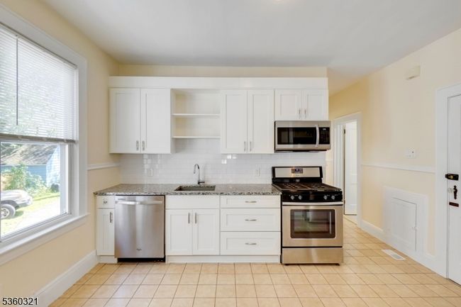 27 Field Rd, Home with 5 bedrooms, 2 bathrooms and null parking in Maplewood NJ | Image 13