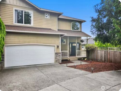 8233 Ne 163rd Place, Kenmore, WA, 98028 | Card Image