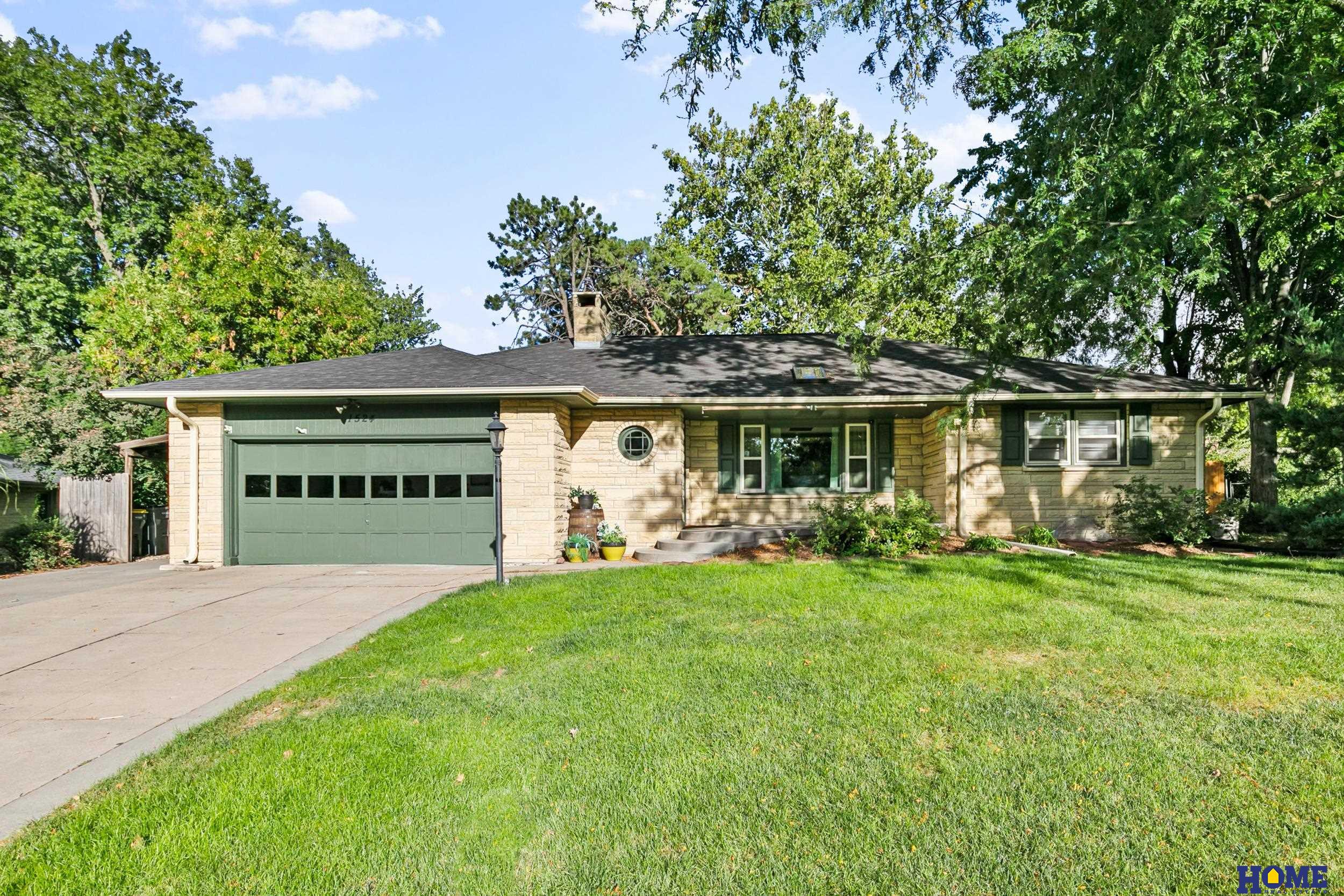 Skyline Dr, Lincoln, NE 68506