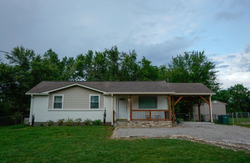612 Wilkinson Ln, White House, TN, 37188-9119 | Card Image