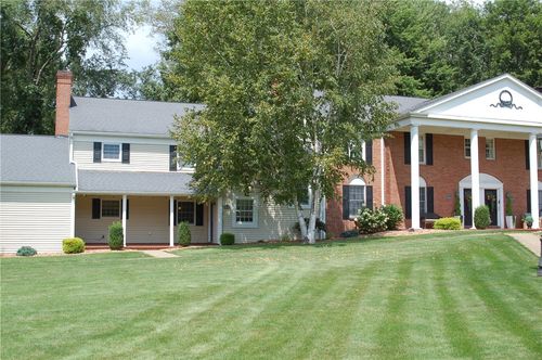 51-182 Windsor Rdg, New Castle, PA, 16105-9150 | Card Image
