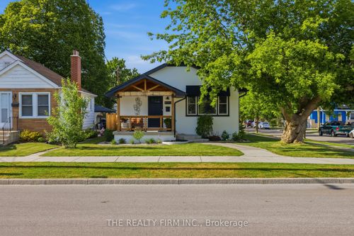 8 Briscoe St W, London, ON, N6J1L8 | Card Image