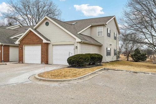 102-859 Park Street, Oregon, WI, 53575 | Card Image