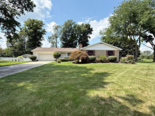 2102 S Glendale Dr, Tiffin, OH, 44883-3415 | Card Image