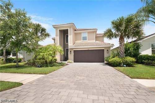 2284 Dancy St, Naples, FL, 34120-5637 | Card Image
