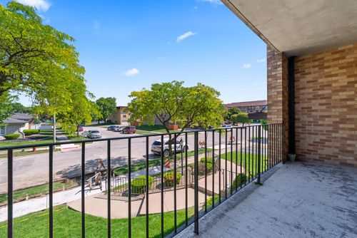 1-b-4101 W 93rd Street, Oak Lawn, IL, 60453 | Card Image