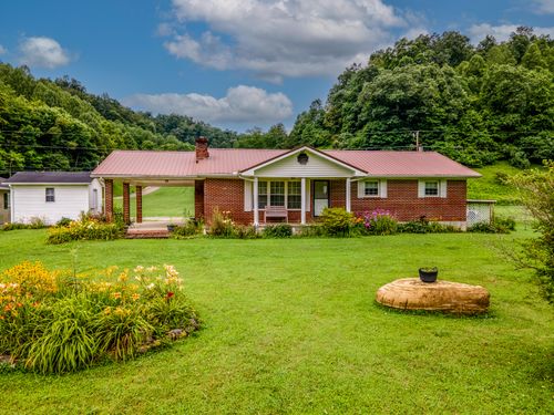 30 Jayne Dr, Salyersville, KY, 41465-7412 | Card Image