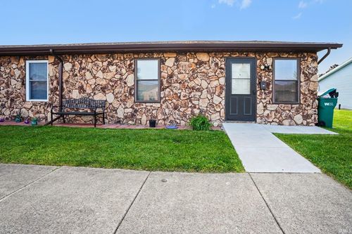 924 Berkley Cir, Mishawaka, IN, 46544-4814 | Card Image