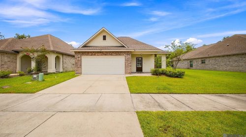 7211 Kenilworth Crossing Ave, Baton Rouge, LA, 70820-8777 | Card Image