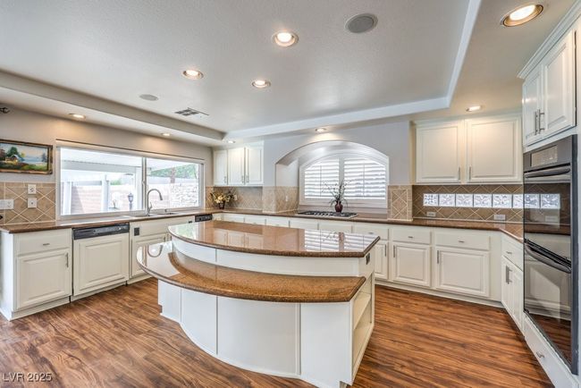 4045 Abernethy Forest Pl, House other with 6 bedrooms, 5 bathrooms and null parking in Las Vegas NV | Image 14