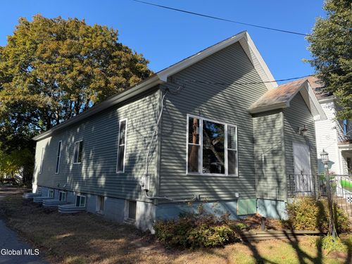 20 Ogden St, Glens Falls, NY, 12801-2215 | Card Image