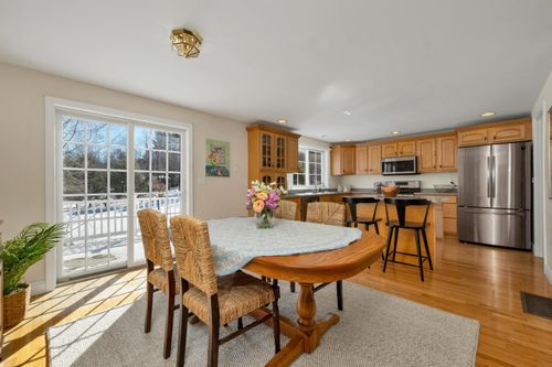 1 Ians Way, Wolfeboro, NH, 03894-4365 | Card Image