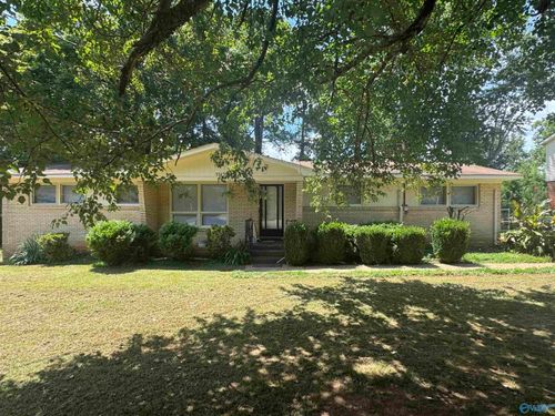 3913 Battlefield Dr Nw, Huntsville, AL, 35810-2119 | Card Image