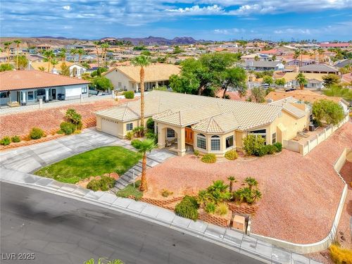 940 Pyrite Ave, Henderson, NV, 89011-3058 | Card Image