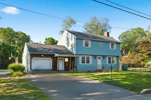 214 Walnut Hill Ave, Manchester, NH, 03104-2138 | Card Image