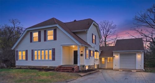 84 Crest Rd, North Smithfield, RI, 02896-7204 | Card Image