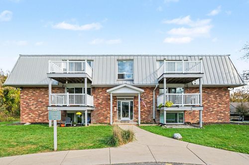 6710 Cascade Road Se, Cascade Charter Township, MI, 49546 | Card Image