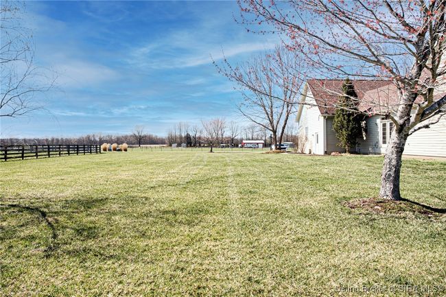 2916 Cottonwood Dr, Home with 4 bedrooms, 3 bathrooms and null parking in Scottsburg IN | Image 36