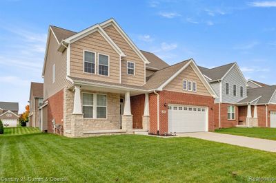 7953 Everett Drive, Home with 4 bedrooms, 3 bathrooms and null parking in Westland MI | Image 2