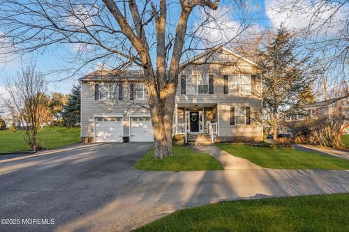 823 Herbertsville Rd, Brick, NJ, 08724-1048 | Card Image