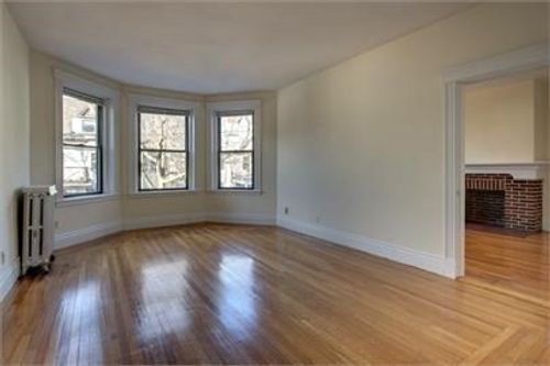 apt-4-7 Naples Rd, Brookline, MA, 02446-5731 | Card Image