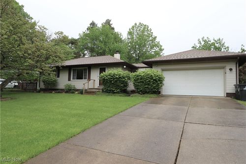 1139 Stearns St, Brunswick, OH, 44212-2838 | Card Image